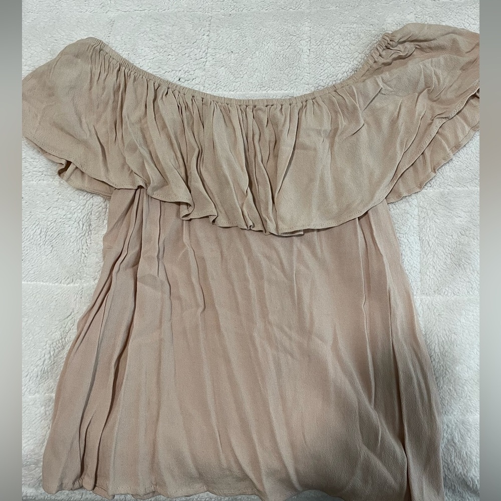 FOREVER 21 OFF THE SHOULDER BLOUSE